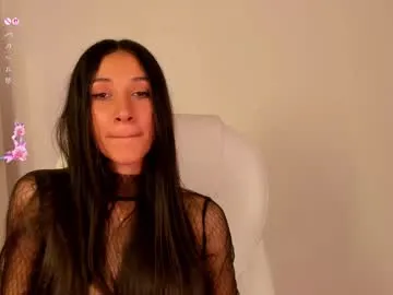gorgeous_brunette Image 2