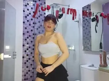 LuluWilde – webcam model profile photo Image 19