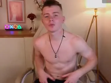 mae_nathan – webcam model profile photo Image 4