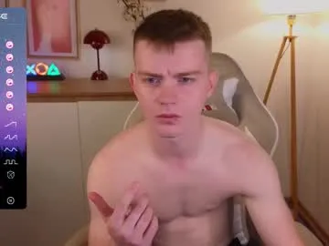 mae_nathan – webcam model profile photo Image 5