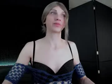 EmiliaWalker – webcam model profile photo Image 6