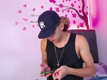 indiandesiguys2023 – webcam model profile photo Image 4