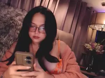 MysticRaye – webcam model profile photo Image 7