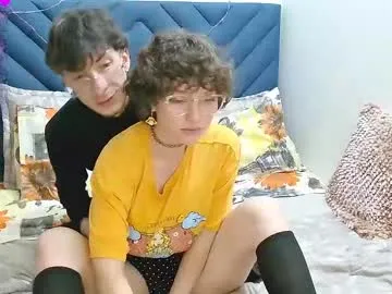 AmyJacobs – webcam model profile photo Image 4