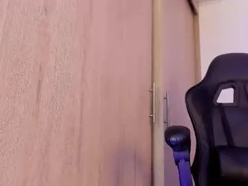 squirtlovergod – webcam model profile photo Image 4