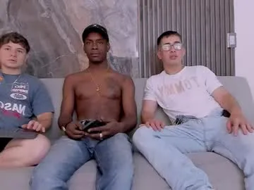 iamsomeone1234 – webcam model profile photo Image 11