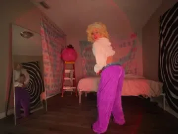 anavillex – webcam model profile photo Image 6