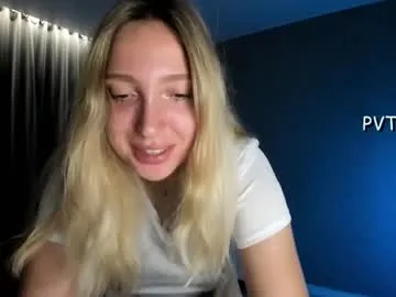 daani_hott – webcam model profile photo Image 3