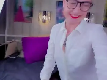 saanvi_indian – webcam model profile photo Image 14