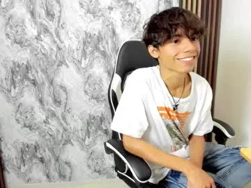 brownboy6999 – webcam model profile photo Image 2