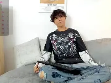 brownboy6999 – webcam model profile photo Image 4