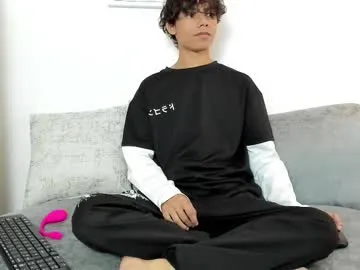 brownboy6999 – webcam model profile photo Image 8