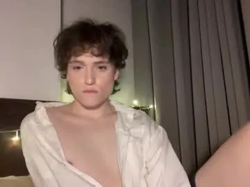 mae_nathan – webcam model profile photo Image 15