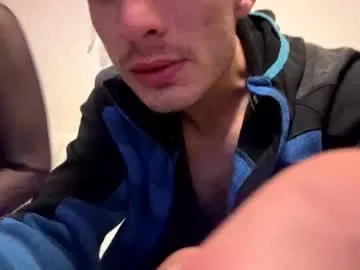 hotcuple407549 – webcam model profile photo