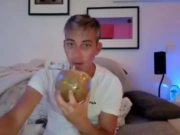 midwestlovers1990 – webcam model profile photo Image 6