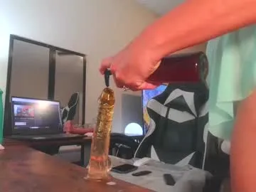 EmiliaWalker – webcam model profile photo Image 2