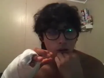 emilywarren296 – webcam model profile photo Image 6