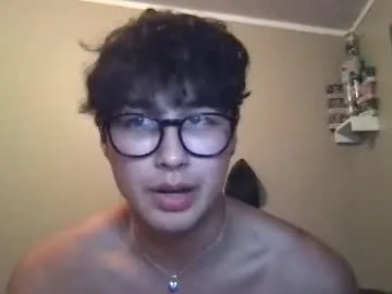 emilywarren296 – webcam model profile photo Image 9