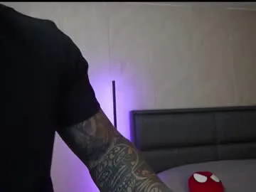 AdelineFox – webcam model profile photo Image 9