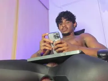 brownboy6999 – webcam model profile photo Image 10