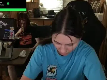 EmiliaWalker – webcam model profile photo Image 11