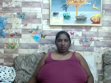 EmiliaWalker – webcam model profile photo Image 6