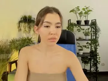 Gia – webcam model profile photo Image 12