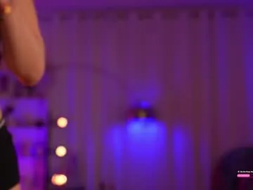 midwestlovers1990 – webcam model profile photo Image 4