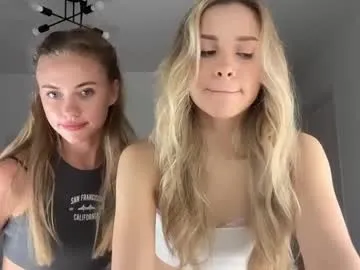 ChanelFoxi – webcam model profile photo Image 2