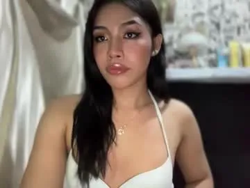 AkiraGolden – webcam model profile photo Image 16