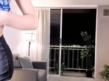 mae_nathan – webcam model profile photo Image 14