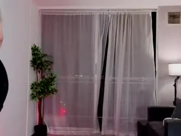 mae_nathan – webcam model profile photo Image 19