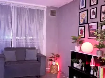 mae_nathan – webcam model profile photo Image 8