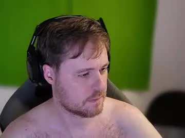 puki_hot – webcam model profile photo Image 3