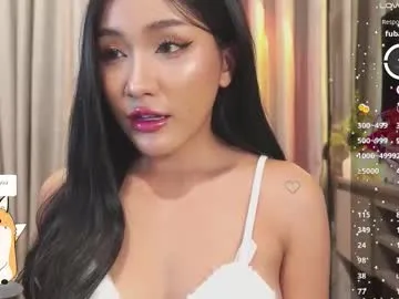 sunflower_28 – webcam model profile photo Image 15