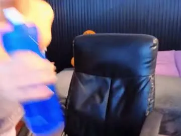 Gia – webcam model profile photo Image 6