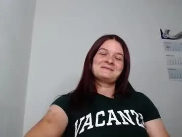 izzyflame18 – webcam model profile photo