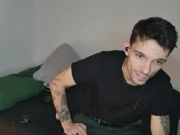 CarolineCouls – webcam model profile photo Image 9