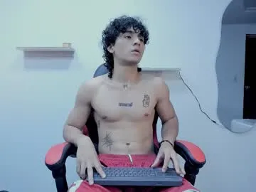 dovia – webcam model profile photo Image 16