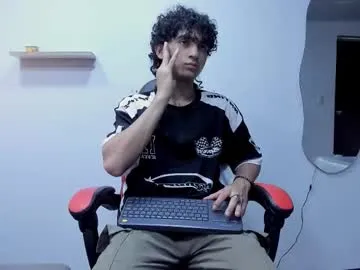 dovia – webcam model profile photo Image 19