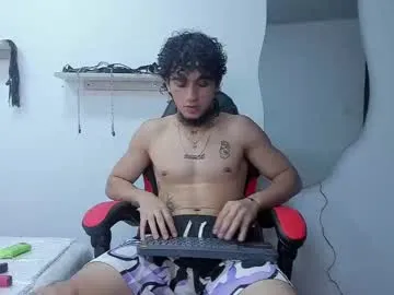 dovia – webcam model profile photo Image 6