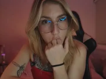 emilywarren296 – webcam model profile photo Image 16