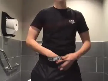 iamsomeone1234 – webcam model profile photo Image 11