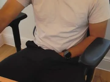 sunflower_28 – webcam model profile photo Image 18