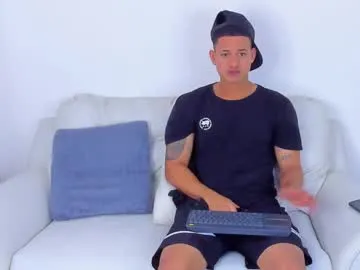 indiandesiguys2023 – webcam model profile photo Image 3