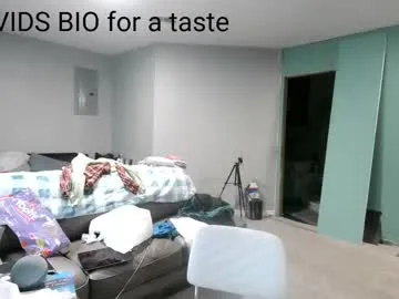 LexyNess – webcam model profile photo Image 10