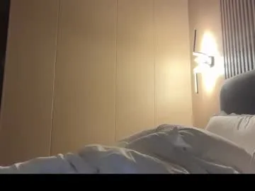 emilywarren296 – webcam model profile photo Image 5