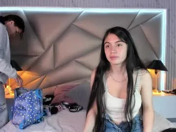 EmilyHart – webcam model profile photo Image 2