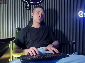 delilah_blazee – webcam model profile photo Image 15