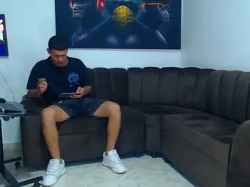 EllieSin – webcam model profile photo Image 4